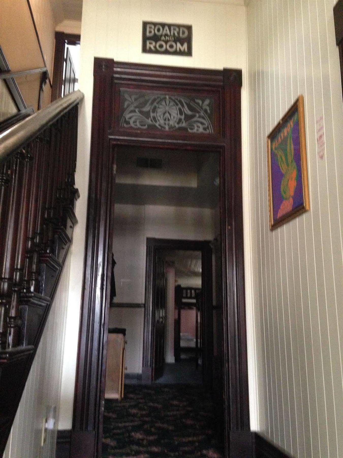 The Hostel California Bishop Εξωτερικό φωτογραφία