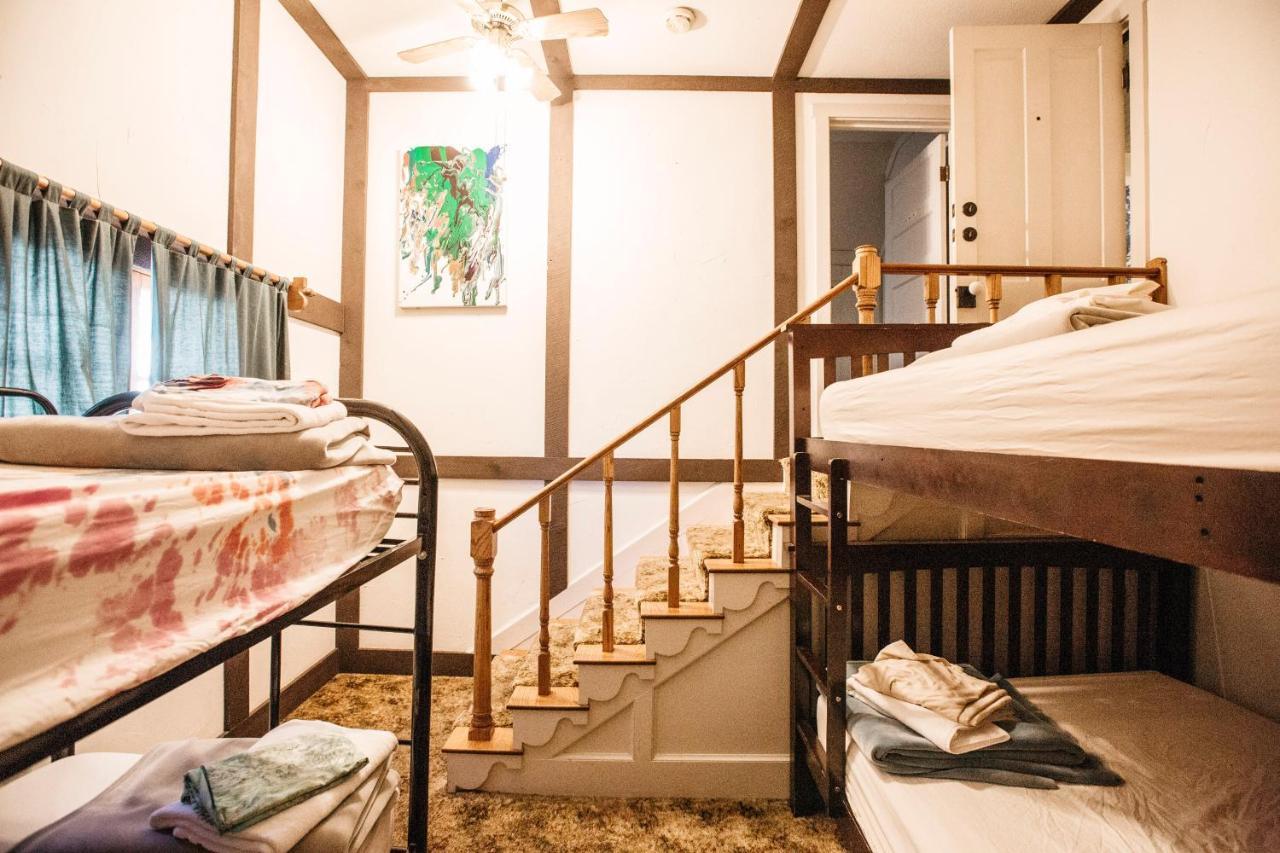 The Hostel California Bishop Εξωτερικό φωτογραφία